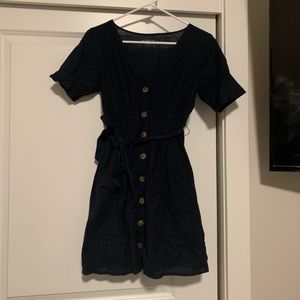 Abercrombie and Fitch Front Tie button up dress